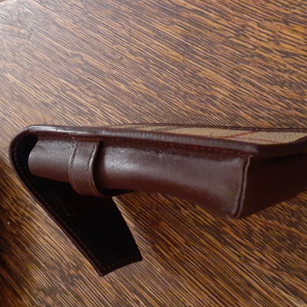 BURBERRY LIPSTICK /CIGARETTE HOLDER CASE - Picture 4 of 12
